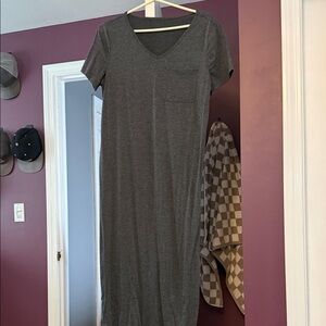 Simple V-Neck Pocket Maxi Dress - Charcoal Gray